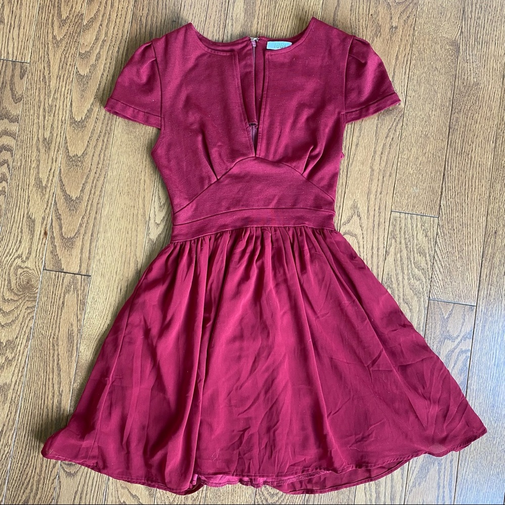 Simple Dark Red V-Neck Dress